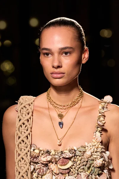Look 5